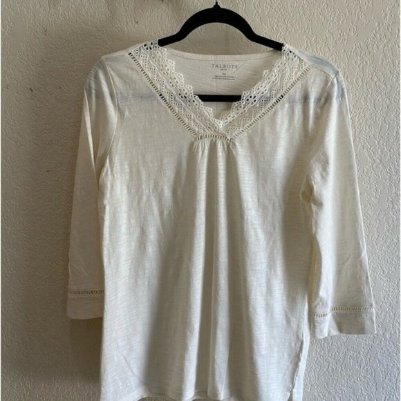 2 for $26 Talbots Cream Pullover Top Size Medium Petite - Picture 1 of 4